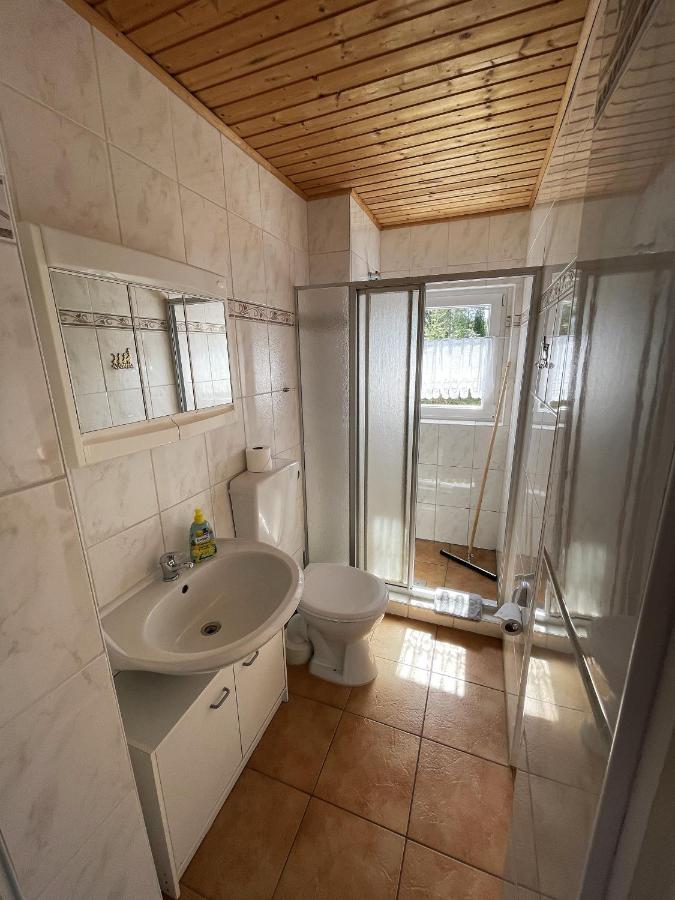 Gemuetlicher Bungalow An Der Mecklenburgischen Seenplatte Jabel Екстериор снимка