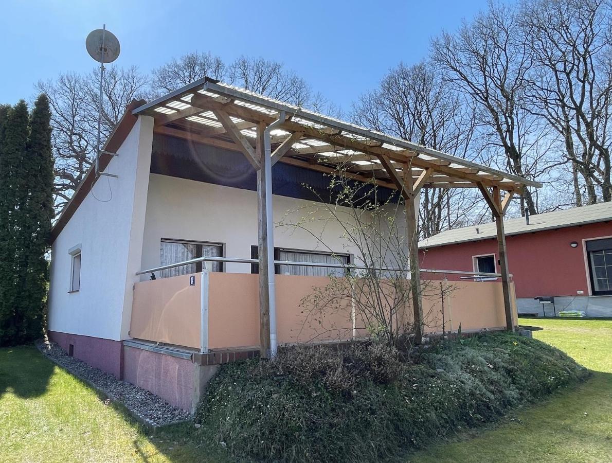 Gemuetlicher Bungalow An Der Mecklenburgischen Seenplatte Jabel Екстериор снимка